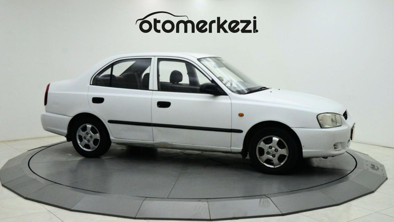 HYUNDAI ACCENT 19